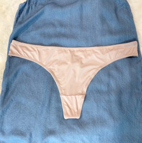 Púderes testszínű plus size tanga