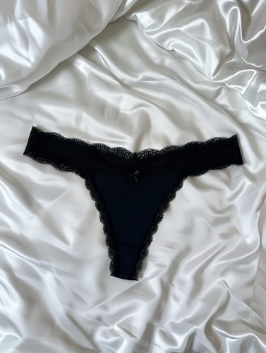 Time fekete pamut csipkés tanga