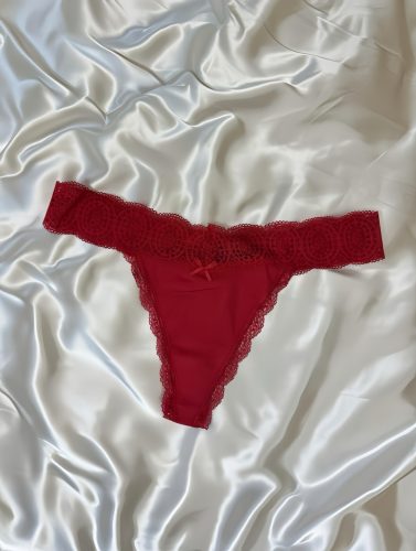 Time csipkés piros tanga