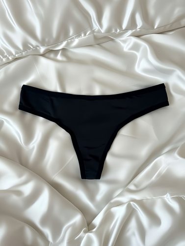 Wild fekete micro tanga bugyi