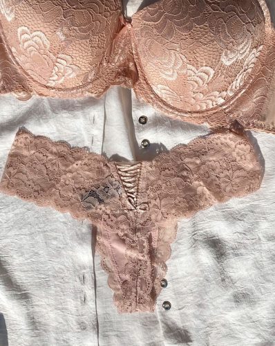 Cross testszínű fűzős tanga