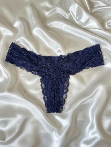 Cross sötétkék csipkés tanga