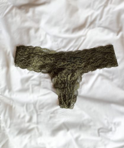 Cross zöld csipkés fűzős tanga