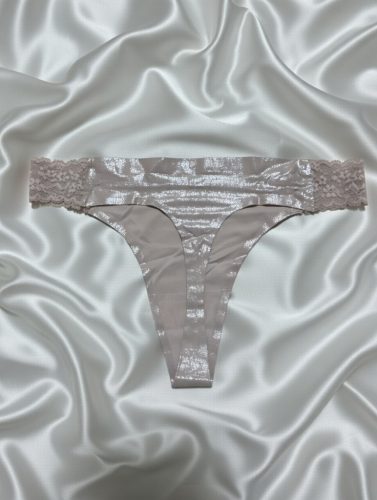 Daisy shine csillogó púder színű csipkés tanga