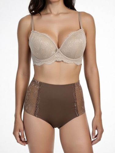 Control barna színű magasított csipkés bugyi