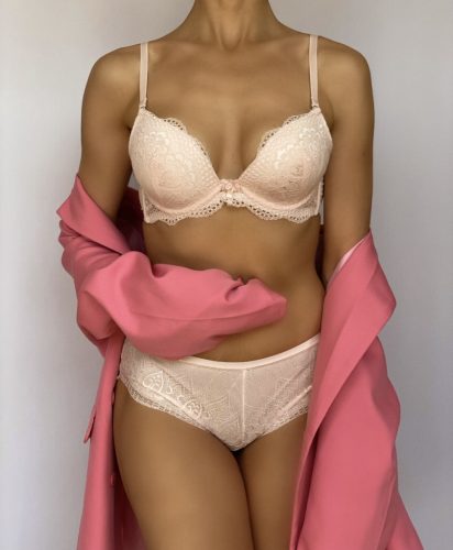 Embrace púder csipkés brazil bugyi