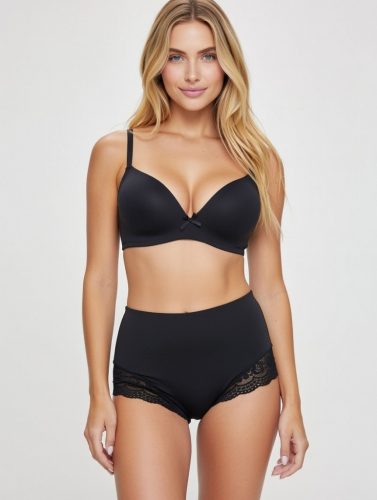 Light púder színű  csipkés magasított bugyi