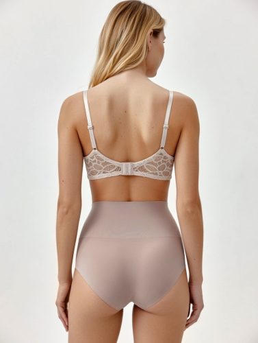 Desire sötét púder színű magasított bugyi