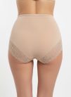 Csipkés világos púder színű magasított FIT bugyi