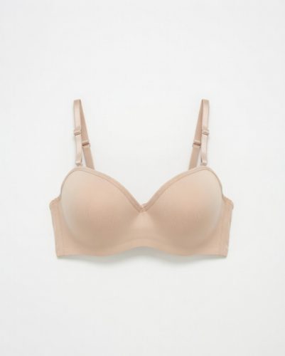 Testszínű melltartó négy viselési változattal