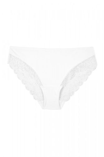 Exkluzív ivory csipkés klasszikus bugyi