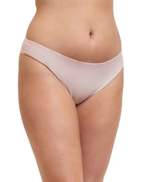 Exkluzív rozé színű csipkés brazil bugyi