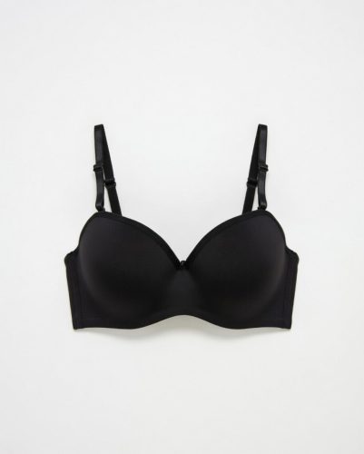 Fekete melltartó négy viselési változattal