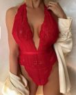 Magasan felvágott piros csipkés body