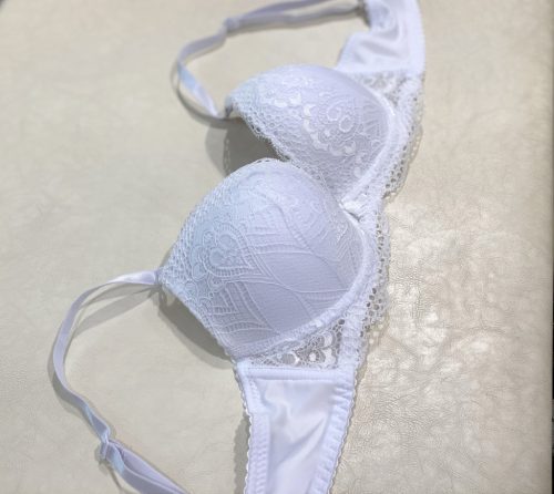Embrace fehér színű extra csipkés push up melltartó
