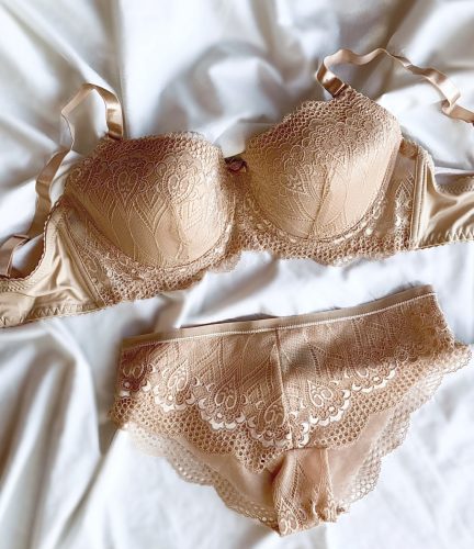 Embrace testszínű plus size melltartó