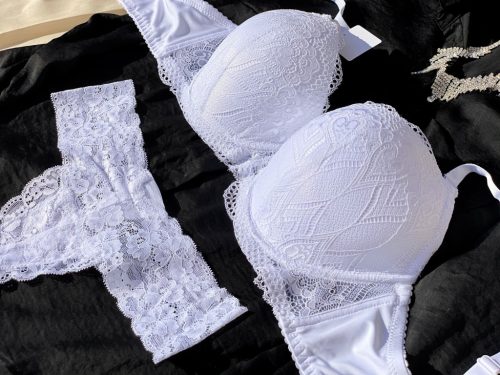 Embrace Fehér csipkés plus size melltartó