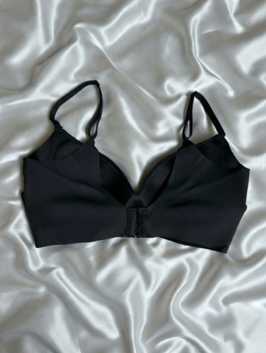 Smooth fekete merevítő nélküli melltartó