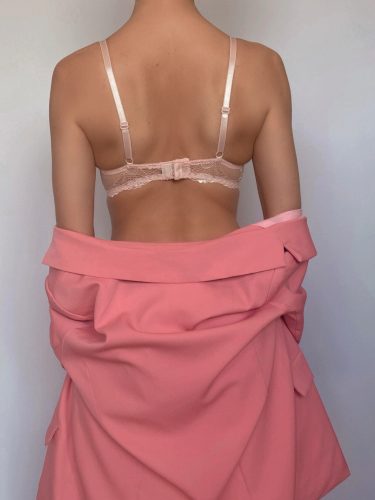 Red carpet rózsaszín csipkés merevítő nélküli melltartó