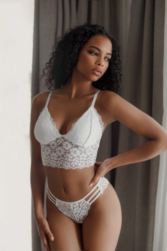 Lacey Fehér csipkés hosszított merevítő nélküli bralette