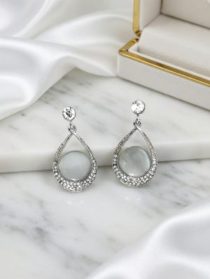 Csepp formájú köves fülbevaló