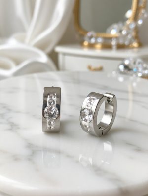 Nemesacél karika köves fülbevaló