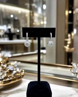 Ezüst köves fülbevaló