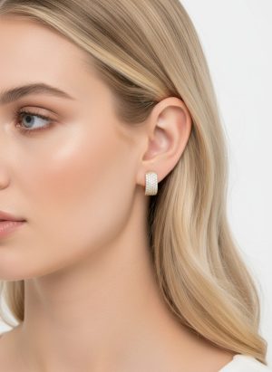   Elegáns strasszokkal díszített arany nemesacél fülbevaló