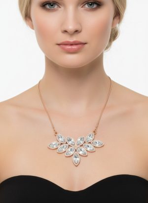 Arany nyaklánc ezüst köves dísszel