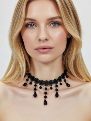 Fekete csipke choker nyaklánc gyöngyökkel