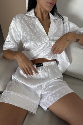 COCO fehér mintás szatén hálóruha short szett