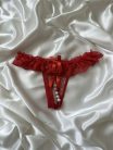 Piros csipkés gyöngyös nyitott bugyi