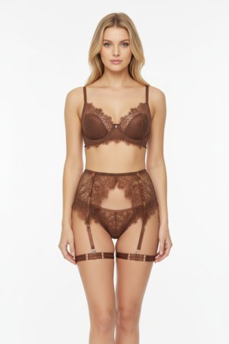 Alida csipkés harisnyatartós szett 