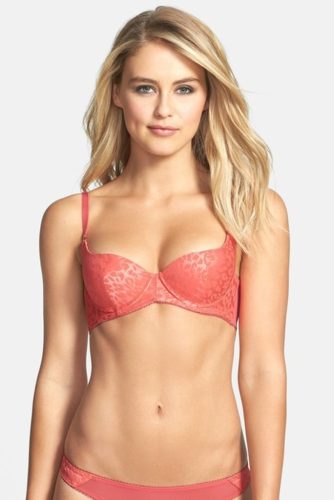 Vörös színű melltartó, párnázott kosarakkal Adela