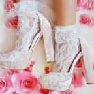 Fehér fodros csipkezokni