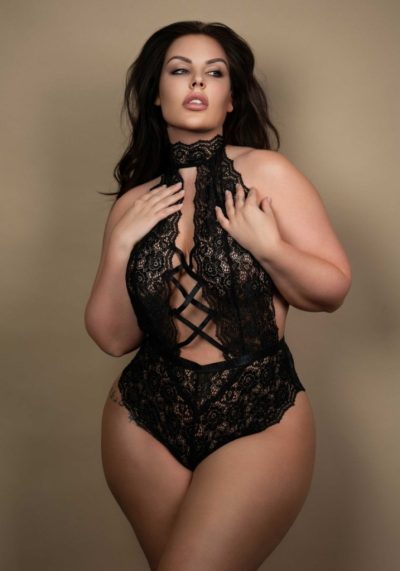 Csipkés plus size nyitott teddy