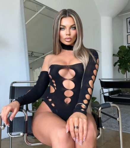 Varrás nélküli necc tanga fazonú body