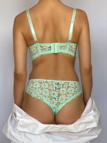 Lacey mentazöld csipkés bikini bugyi