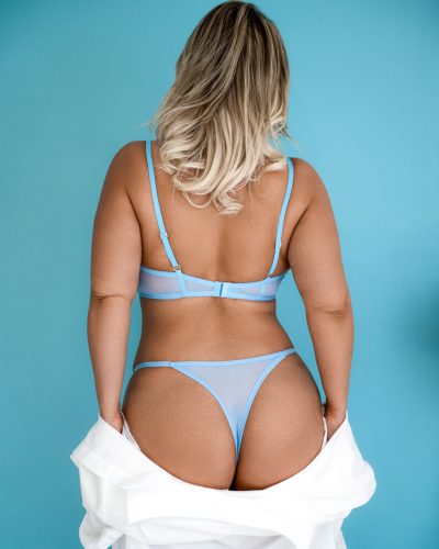 DIANA hímzett PLUS SIZE merevítős szett