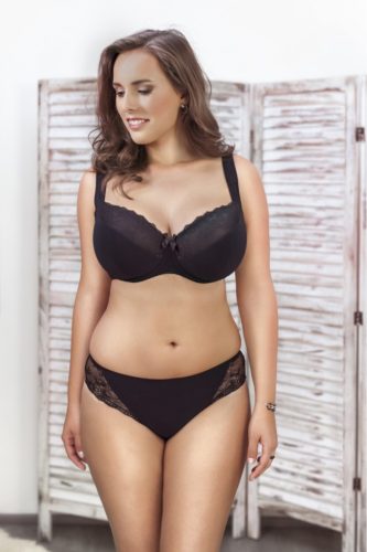 Fekete csipkés melltartó, rugalmas merevítővel