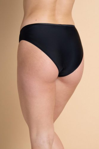 Selena klasszikus bugyi